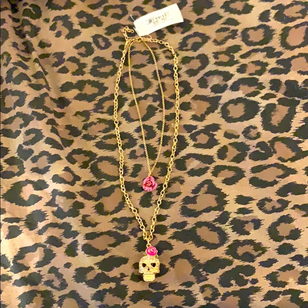 NWT Betsy Johnson necklace